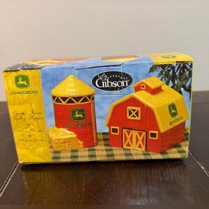 NEW John Deere Salt Pepper Shakers Red Yellow Barn Silo Farm Everyday Gibson Set